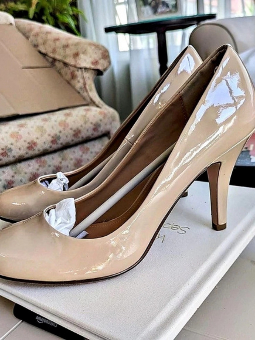 City Classified Patent Pumps Beige US 10